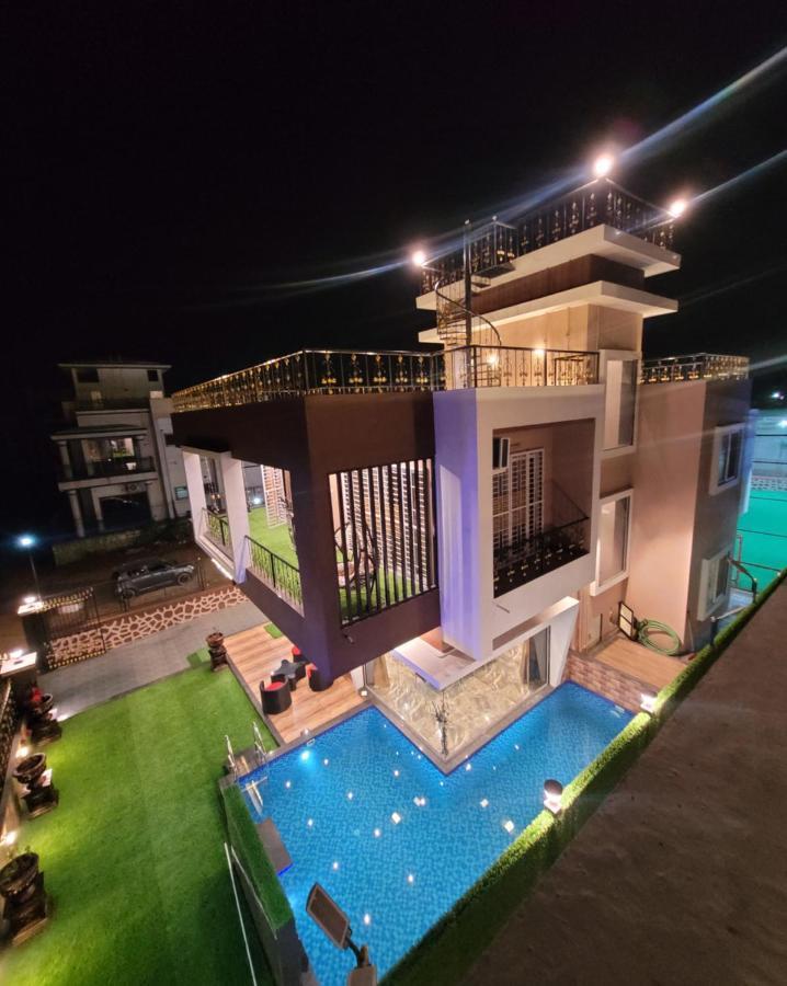 Mount Resorts Lonavala 5 Bhk Luxurious Villa With Private Pool And Full Size Cricket Football Turf Экстерьер фото