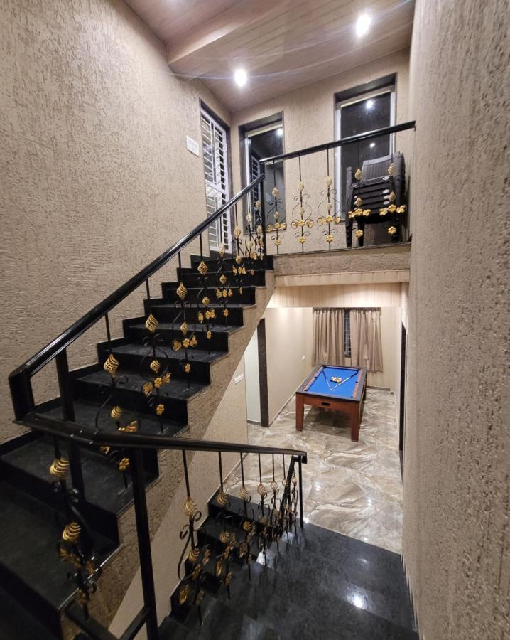 Mount Resorts Lonavala 5 Bhk Luxurious Villa With Private Pool And Full Size Cricket Football Turf Экстерьер фото